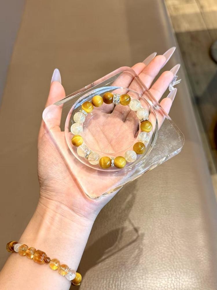 Prosperity Glow Bracelet – Attract Wealth & Luck