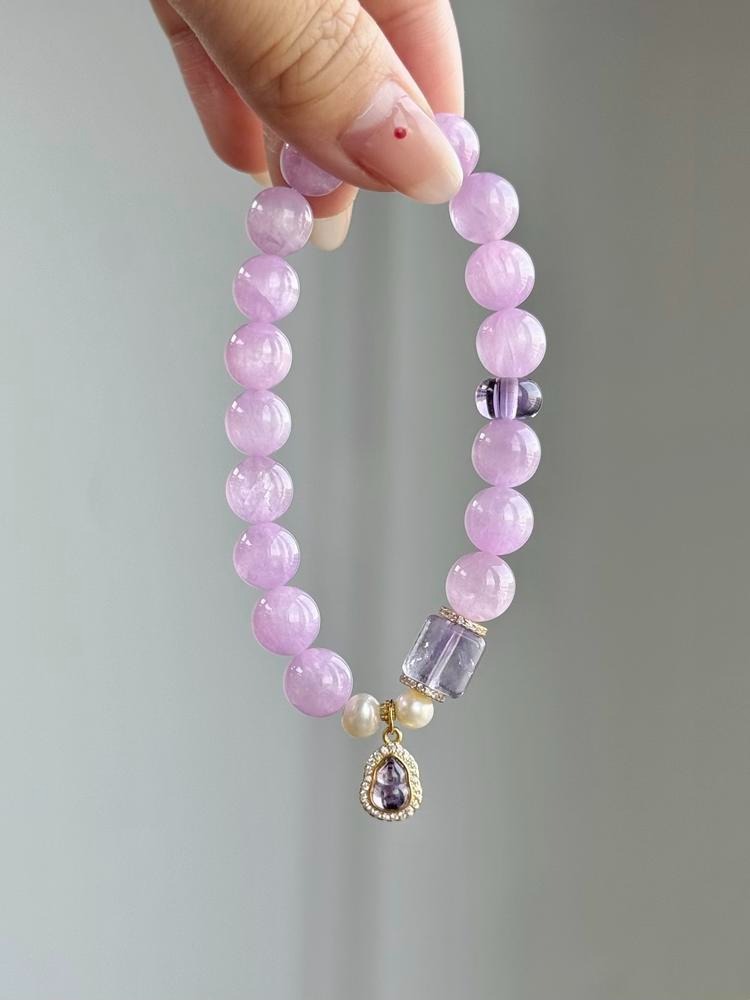 Rising Star Bracelet – Step Up With Confidence