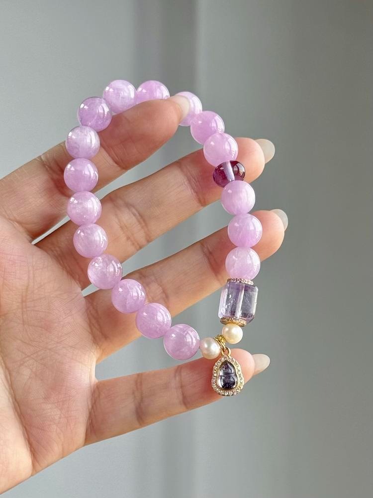 Rising Star Bracelet – Step Up With Confidence