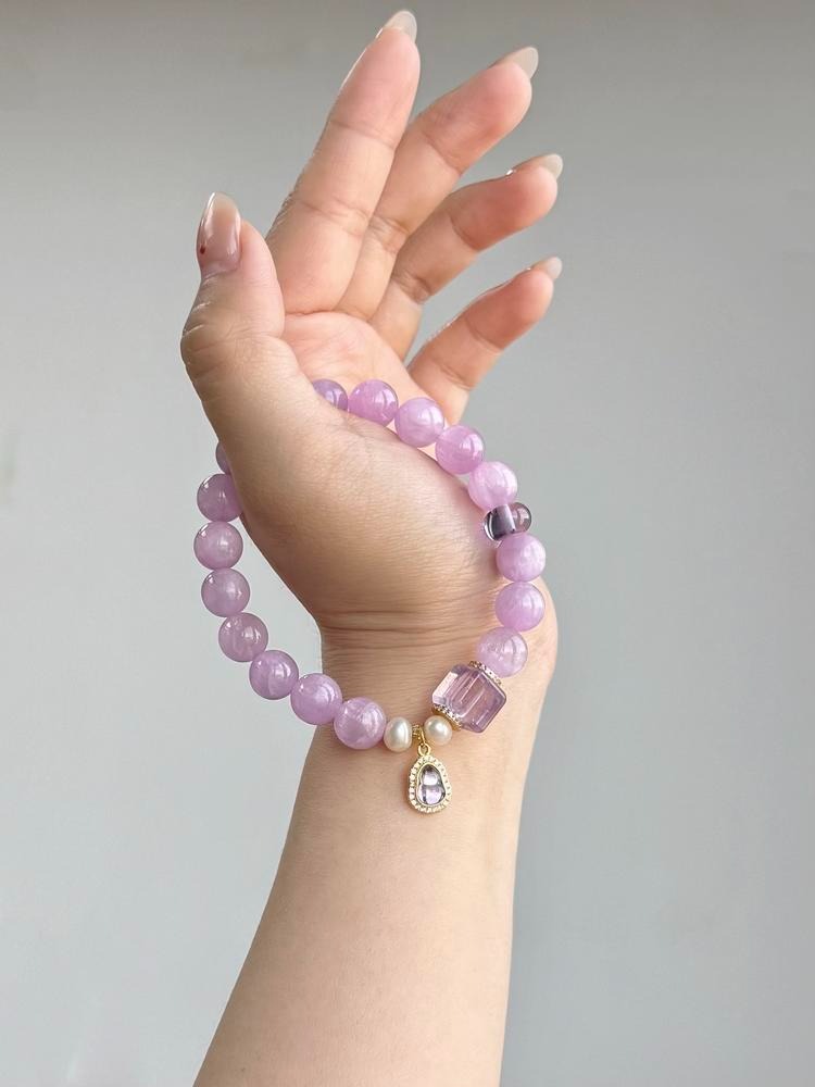 Rising Star Bracelet – Step Up With Confidence